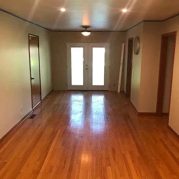 1505 Huntington Way — Photo 3