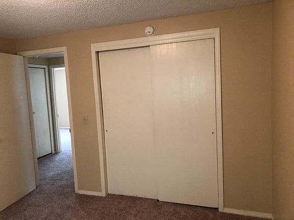 5th image of 902 Evergreen Ave