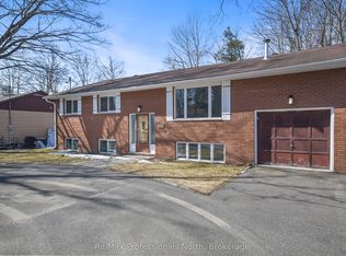 455 Louise St, Gravenhurst, ON P1P 1C7