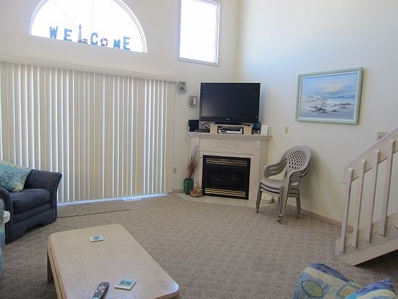 3rd image of 134 57th St #W