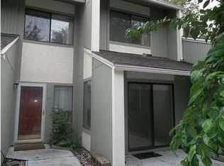 900 Bay Dr APT 31, Niceville, FL 32578