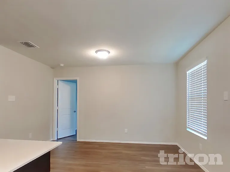 460 Blue Crow Ln — Photo 5