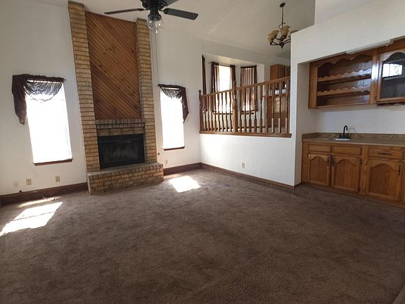 2nd image of 11836 Sierra Azul Dr