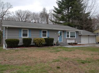 21 Oakwood Dr, Seymour, CT 06483