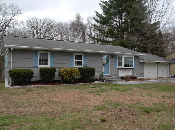 21 Oakwood Drive, Seymour, CT 06483