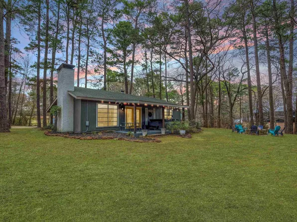 406 Lake Dr, Mount Vernon, TX 75457