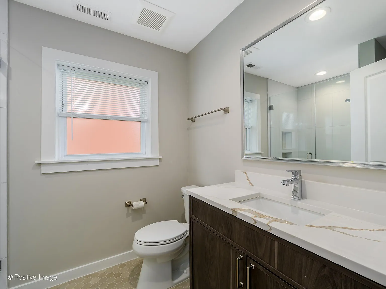 1 bed, 800 sqft, $2,000 — Photo 4