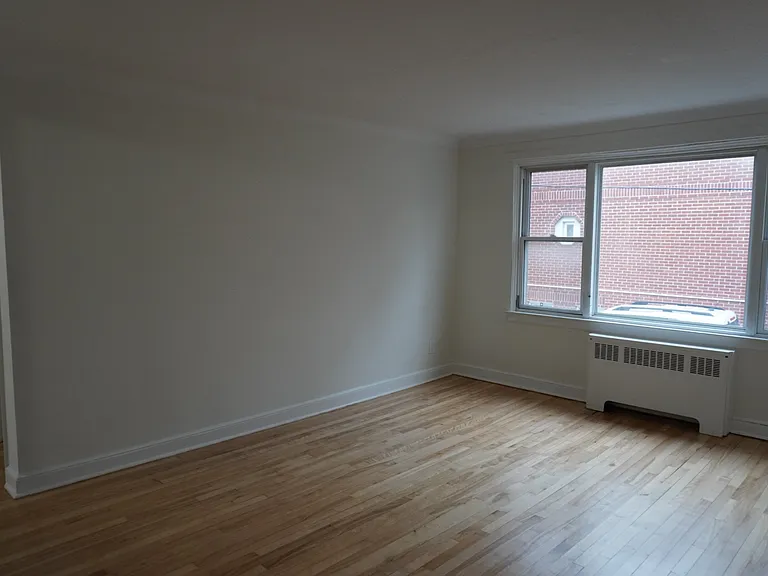 340 Tillbury Ave #4 — Photo 9