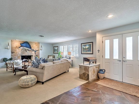 3rd image of 126 Banyan Dr