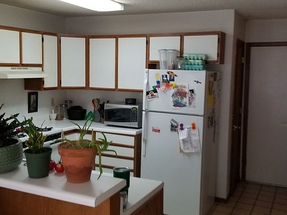 3rd image of 601-621 W Adams St