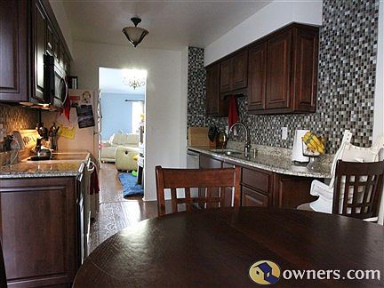 3rd image of 8322 Clay Ct
