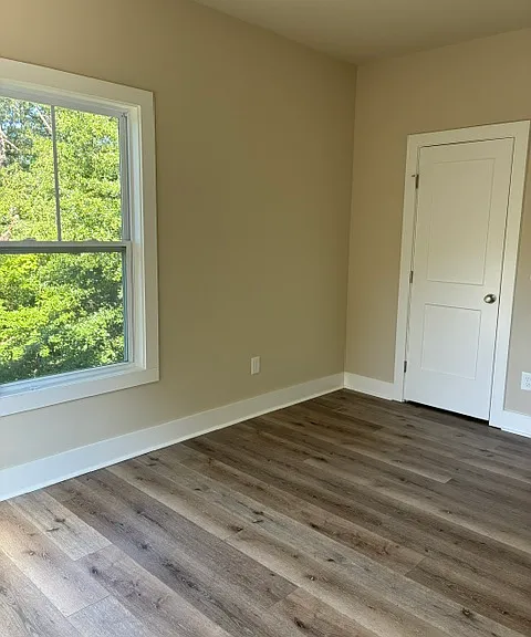1180 Riverside Ter — Photo 12