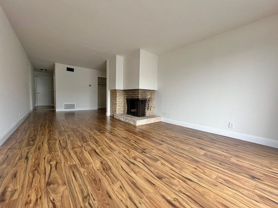 1st image of 431 44th Ave #301