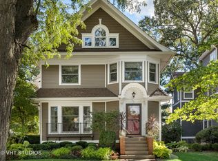 921 Greenleaf Ave, Wilmette, IL 60091