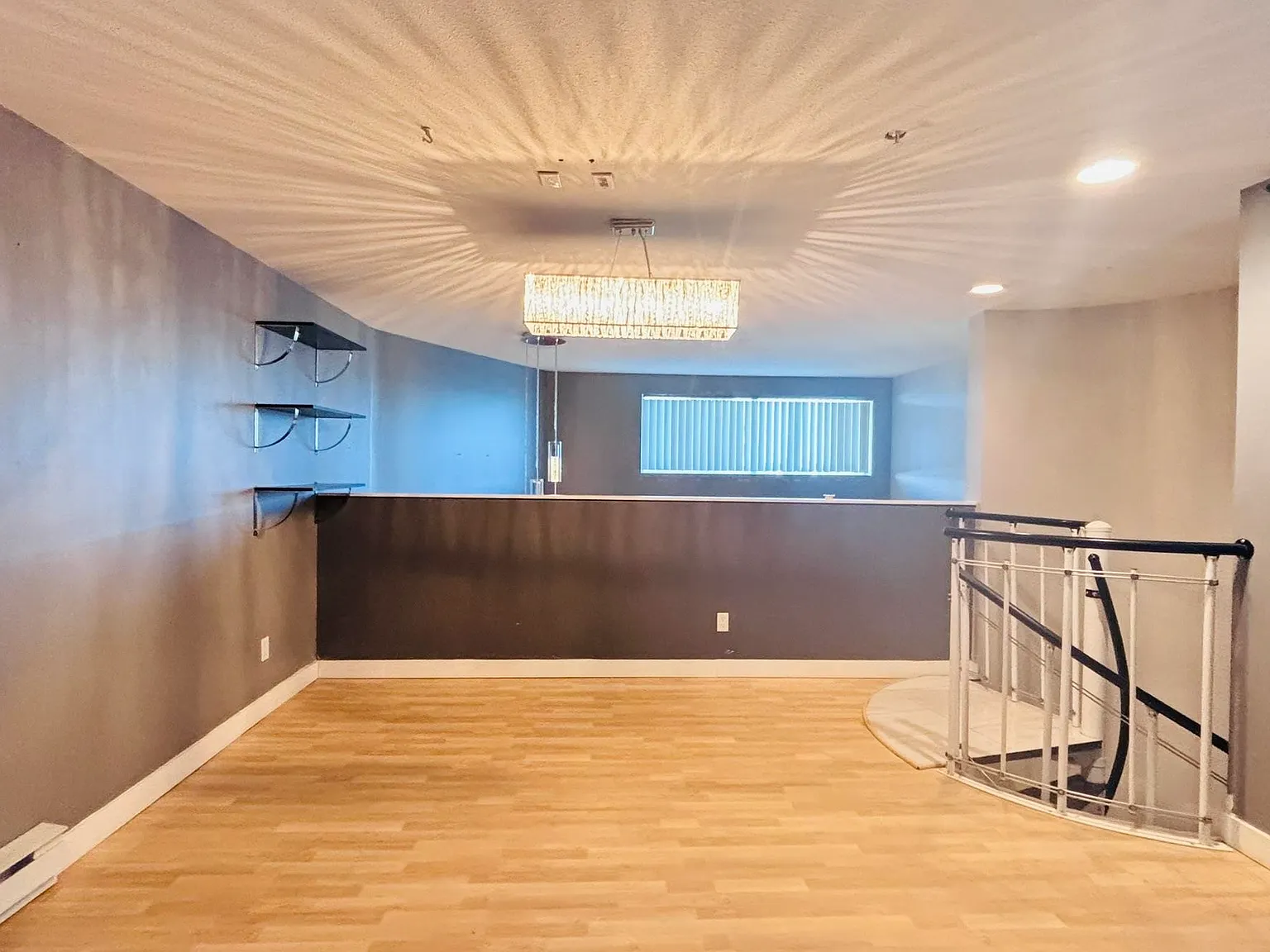 1 bed, 961 sqft, $2,500 — Photo 4