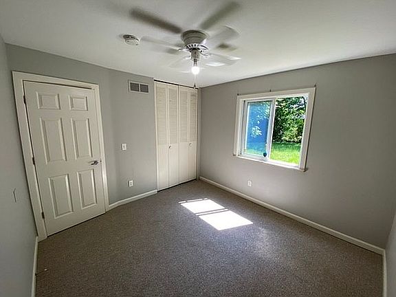 4th image of 555 Harvey Ave