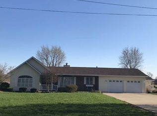 305 W Lamotte St, Palestine, IL 62451