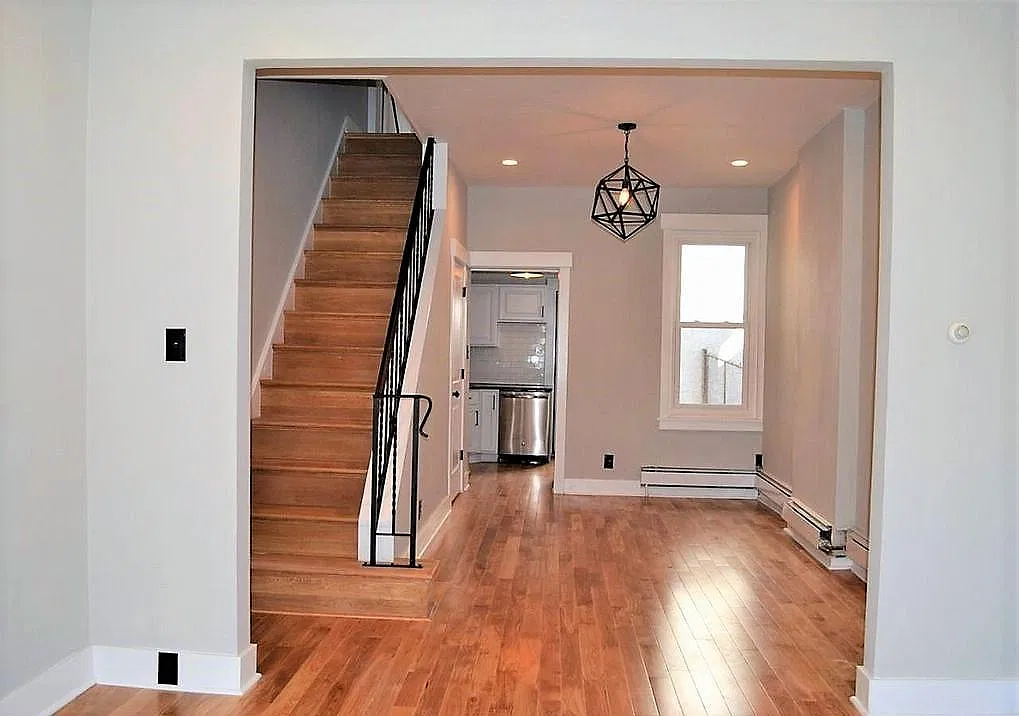 4 bed, 1562 sqft, $2,200 — Photo 2