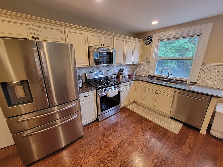 614 E Tabor Rd — Photo 6