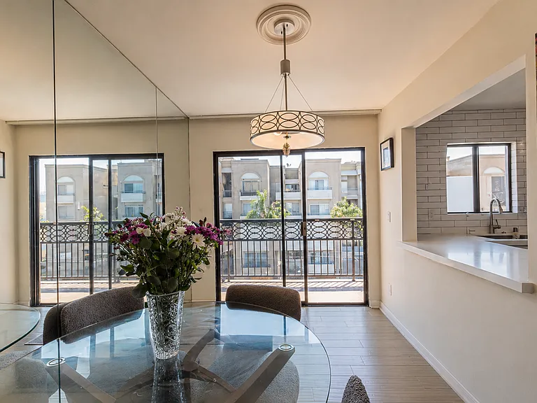 1355 N Sierra Bonita Ave #402 — Photo 9