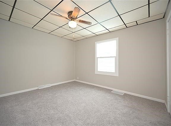 4th image of 5229 Gladstone Blvd