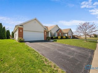 216 E Greenwood Dr, Haskins, OH 43525