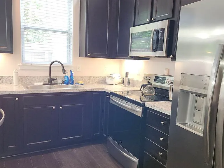 4156 Clarendon Way — Photo 3