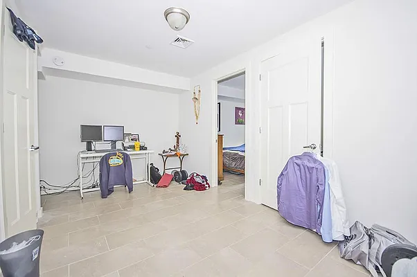 Rented by Level Group | media 9