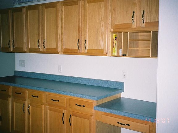 Lots of Kitchen Cabinets