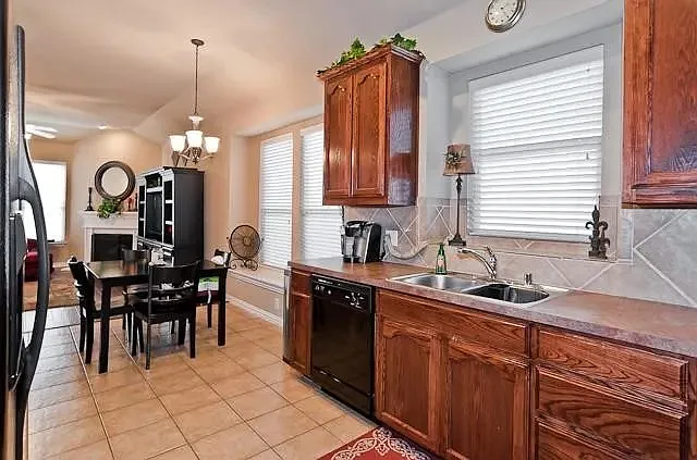 10137 Sanden Dr — Photo 9
