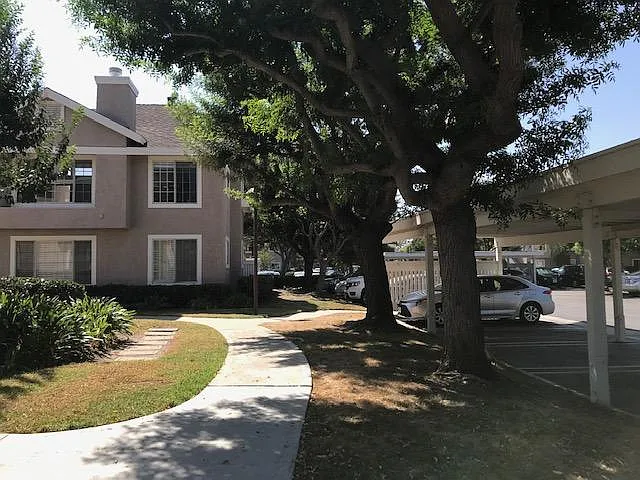 128 Greenfield #119 — Photo 4