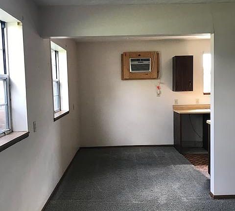 4th image of 196 Villard St #196