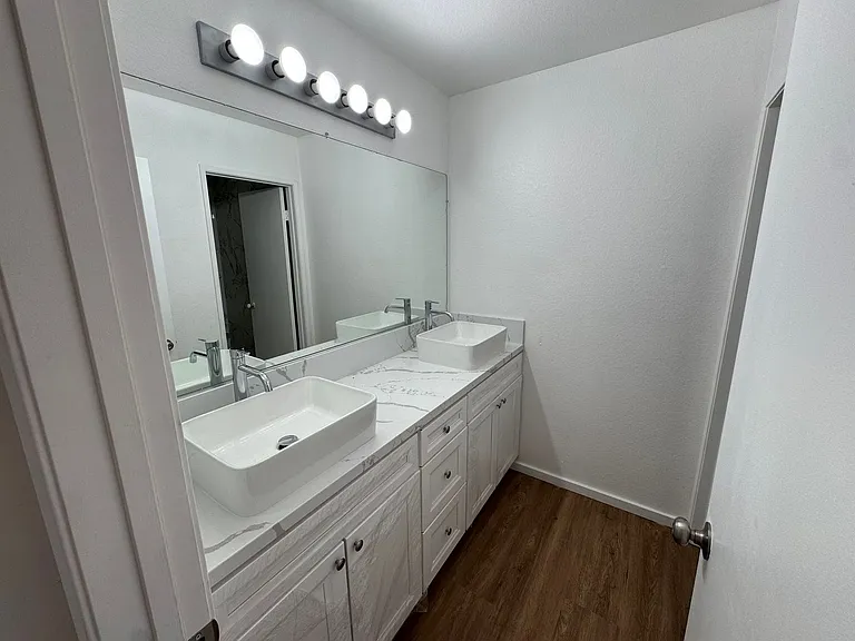 1423 Portofino Dr — Photo 25