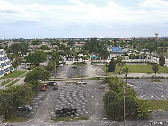 3rd image of 350 N Federal Hwy Unit 713S