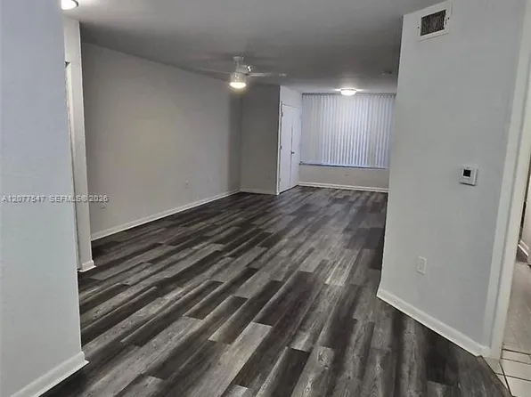 2881 N Oakland Forest Dr, Fort Lauderdale, FL