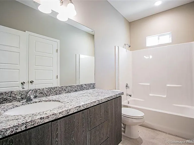 120 W Diamond Ave #3 — Photo 10