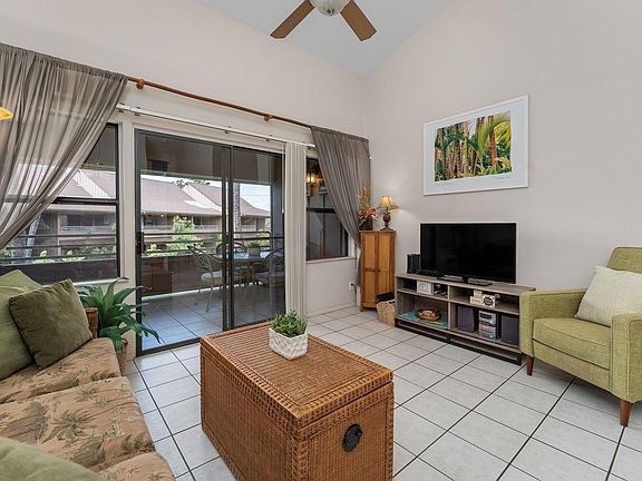 2nd image of 679 S Kihei Rd APT D207