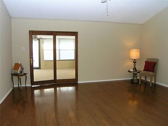 5th image of 2114 Pecandale Dr