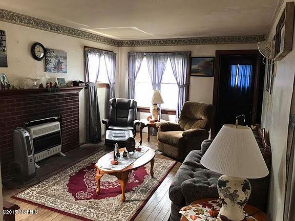 5th image of 125 Griswold St