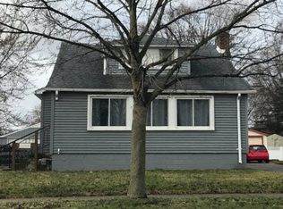 22028 Fresard St, Saint Clair Shores, MI 48080