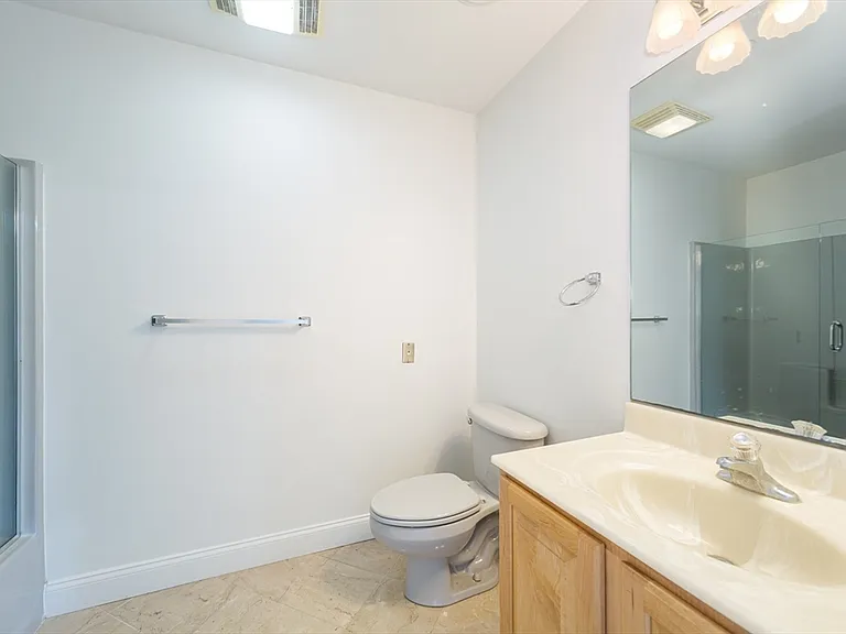 7 Dewey St #2 — Photo 16