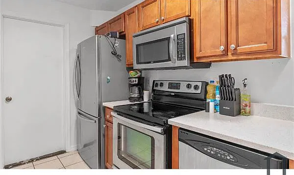 4 bed, 1392 sqft, $3,100 — Photo 3