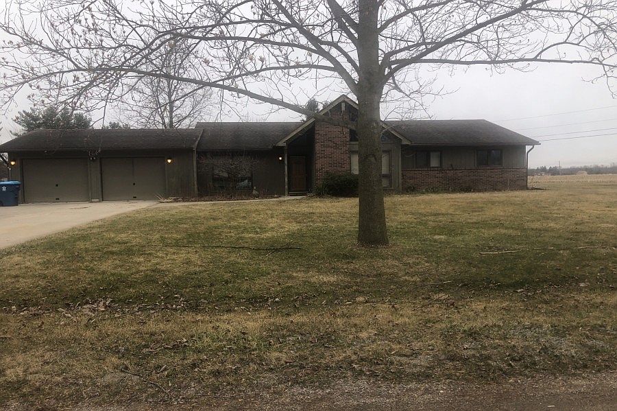 1st image of 15 Thornewood Dr