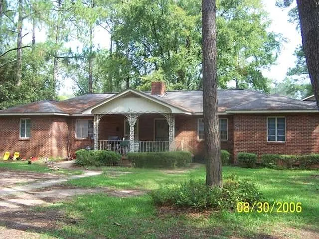 929b W Tift Avenue — Photo 1