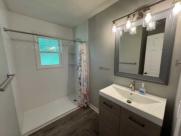 8885 Crawford Ct NE — Photo 4