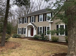 6 Squadron Line Rd, Simsbury, CT 06070