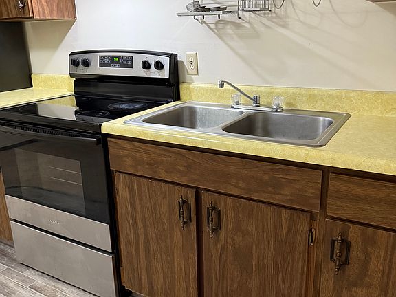 3rd image of 2323 N Kruse Ave APT 1
