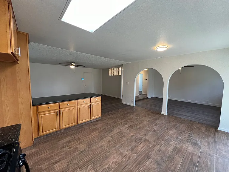 838 El Dorado St — Photo 11
