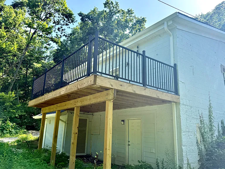 980 Old Lawrenceburg Rd — Photo 15