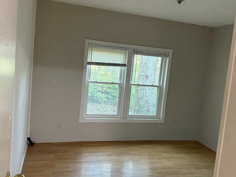 1085 Peery Rd — Photo 7